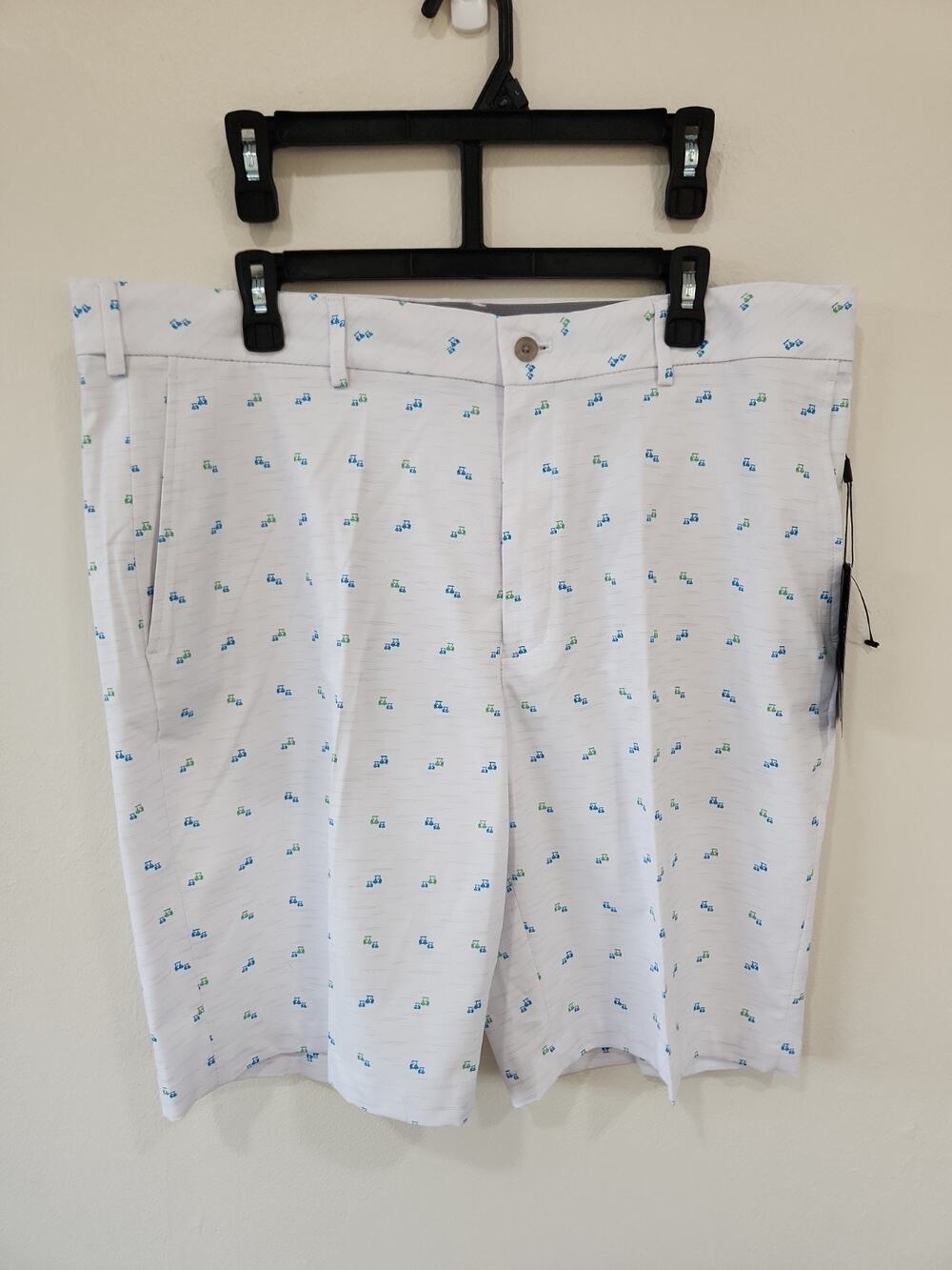NWT Walter Hagen men’s P11 performance golf shorts size 38 flat front Carts